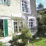 5 Bedroom In