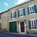 5 Bedroom In *