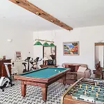 5 Bedroom In