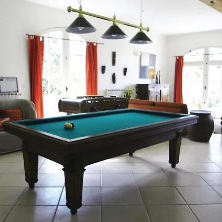 5 Bedroom In