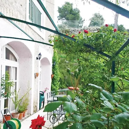 Pet Friendly In With Wifi Holiday home Azillanet
