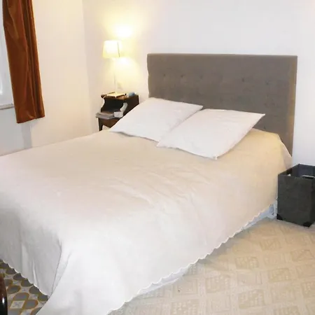 5 Bedroom In