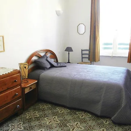 5 Bedroom In * Azillanet