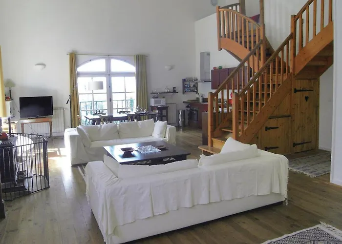 5 Bedroom In *