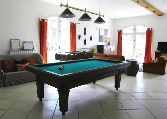 5 Bedroom In