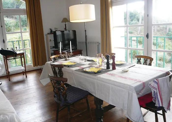 Ferienhaus 5 Bedroom In *