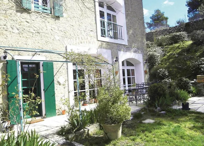 5 Bedroom In