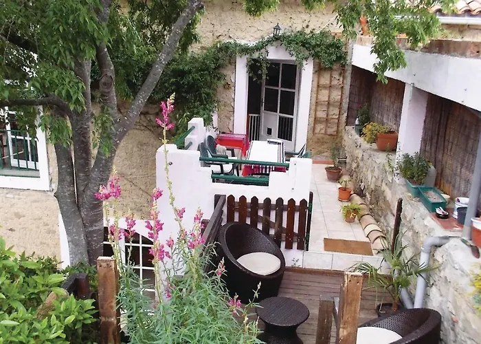Ferienhaus 5 Bedroom In Azillanet