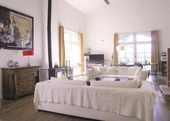 5 Bedroom In *