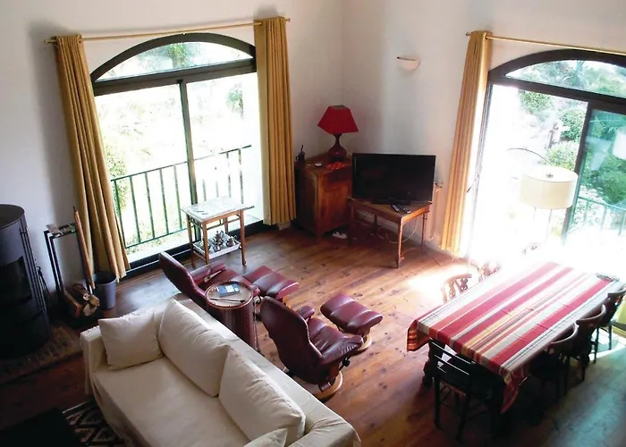 5 Bedroom In Ferienhaus Azillanet