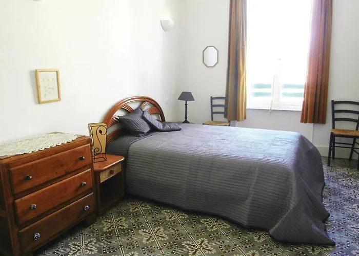 5 Bedroom In * Azillanet